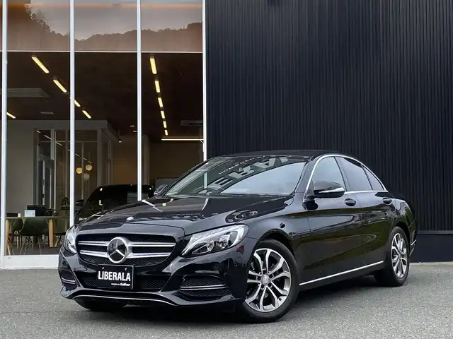 メルセデス・ベンツ Ｃ１８０ アバンギャルド 福岡県 2015(平27)年 7.4万km オブシディアンブラック 純正ナビ/CD/DVD/TV/Bカメラ/ACC/レーンキープ/ブラインドスポット/黒半革シート/パワーシート/シートヒーター/アンビエントライト/ステアリングアシスト/ETC/LEDヘッドライト/オートライト/取扱説明書/保証書/スマートキー