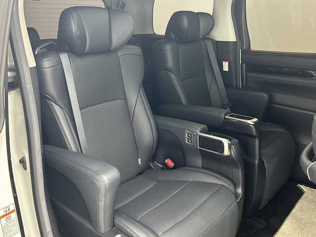 トヨタ ヴェルファイア Z Gエディション 三重県 2018(平30)年 5.7万km ホワイトパールクリスタルシャイン ツインムーンルーフ/トヨタセーフティセンス/・プリクラッシュセーフティ/・レーンディパーチャーアラート/・オートマチックハイビーム/・ロードサインアシスト/・先行車発進告知/レーダークルーズコントロール/クリアランスソナー/両側パワースライドドア/アルパインナビ１１型BIGX：EX11Z/・フルセグ/CD/DVD/SD/Bluetooth/バックカメラ/革巻きステアリング/ステアリングスイッチ/ステアリングヒーター/パワーバックドア/合皮シート/シートヒーター/ベンチレーション/パワーシート/オットマン/LEDヘッドライト/フォグランプ/前後ドライブレコーダー（ZDR-015）/ETC/純正18インチアルミホイール/W+サイド+カーテンエアバック