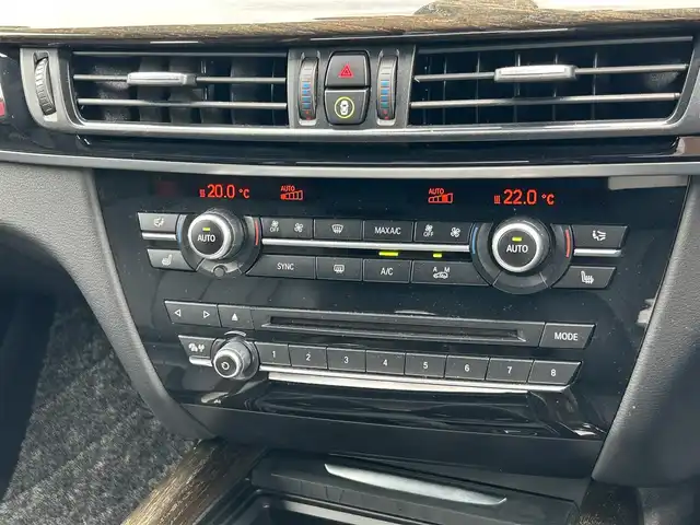 ＢＭＷ Ｘ５ xDrive 35d Mスポーツ 埼玉県 2014(平26)年 5.5万km カーボンブラックM ワンオーナー車/黒革シート/前席シートヒーター＆パワーシート/純正ナビTV/全方位カメラ/パワーバックドア/LEDヘッドライト/PDC/ミラーETC/アクティブクルーズコントロール/衝突軽減ブレーキ/純正19インチAW/プッシュスタート/スマートキーｘ２/H27、28、29、30、R1、3、5年ディーラー整備記録簿有/保証書付整備手帳/取扱説明書