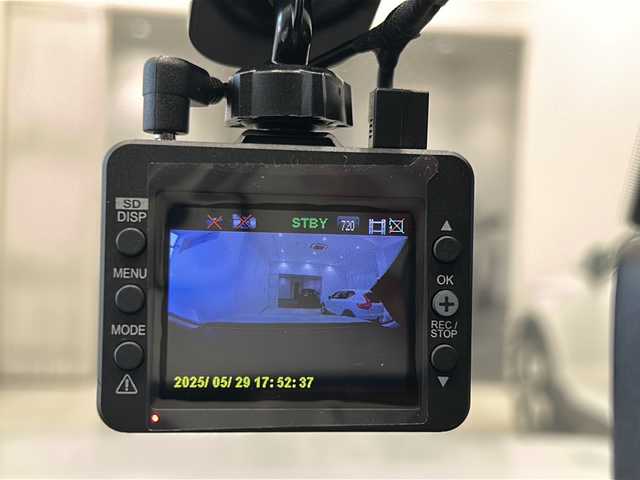 シトロエン シトロエン Ｃ５ エアクロス シャイン ブルーHDi 新潟県 2020(令2)年 2.6万km ブランナクレ 純正ディスプレイオーディオ/・Bluetooth/USB/AM/FM/Android Auto)/純正ナビ/フルセグTV/リアビューカメラ/前後ドライブレコーダー/アクティブセーフティブレーキ/レーンキープアシスト/ブラインドスポットモニター/アダプティブクルーズコントロール/インテリジェントハイビーム/トラフィックサインインフォメーション/ハンズフリー電動テールゲート/アンビエンスライト/ハーフレザーシート/運転席パワーシート/フロント社外シートヒーター/パドルシフト/LEDヘッドライト/ダウンヒルアシスト/ワイヤレスチャージャー/ETC