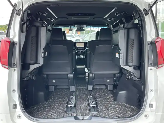 トヨタ アルファード S タイプゴールド 道央・札幌 2021(令3)年 7.2万km ホワイトパールクリスタルシャイン ４WD/純正メーカーナビ/CD/DVD/BT/フルセグ/純正フリップダウンモニター/トヨタセーフティセンス/プリクラッシュセーフティ/横滑り防止装置/レーダークルーズコントロール/レーンキープアシスト/クリアランスソナー/パーキングサポートブレーキ/ロードサインアシスト/バックカメラ/ビルトインETC/ドライブレコーダー/アイドリングストップ/ECOMODE/両側パワースライドドア/パワーバックドア/ハーフレザーシート/2列目オットマン/革巻きウッドコンビステアリング/ステアリングリモコン/電動パーキング/ブレーキホールド/MTモード付AT/プッシュスタート/スマートキー/LEDヘッドライト/オートライト/オートハイビーム/フォグランプ/電動格納ミラー/ウィンカーミラー/純正フロアマット/ドアバイザー/スペアキー