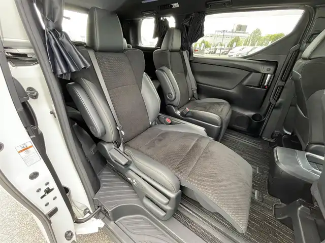 トヨタ アルファード S タイプゴールド 道央・札幌 2021(令3)年 7.2万km ホワイトパールクリスタルシャイン ４WD/純正メーカーナビ/CD/DVD/BT/フルセグ/純正フリップダウンモニター/トヨタセーフティセンス/プリクラッシュセーフティ/横滑り防止装置/レーダークルーズコントロール/レーンキープアシスト/クリアランスソナー/パーキングサポートブレーキ/ロードサインアシスト/バックカメラ/ビルトインETC/ドライブレコーダー/アイドリングストップ/ECOMODE/両側パワースライドドア/パワーバックドア/ハーフレザーシート/2列目オットマン/革巻きウッドコンビステアリング/ステアリングリモコン/電動パーキング/ブレーキホールド/MTモード付AT/プッシュスタート/スマートキー/LEDヘッドライト/オートライト/オートハイビーム/フォグランプ/電動格納ミラー/ウィンカーミラー/純正フロアマット/ドアバイザー/スペアキー