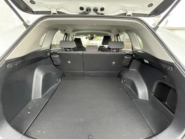 トヨタ ＲＡＶ４ ハイブリッドX 福岡県 2020(令2)年 8.5万km ホワイトパールクリスタルシャイン 純正９型SDナビ(フルセグTV/CD/DVD/BT)/バックカメラ/トヨタセーフティー/コーナーセンサー/BSM/レーダークルコン/ドラレコ/ETC/純正LEDヘッドライト/純正フロアマット/純正17インチアルミホイール/スマートキー/プッシュスタート