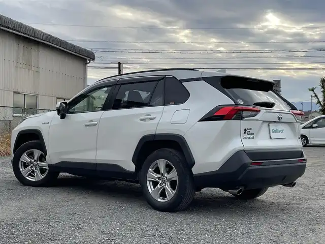 トヨタ ＲＡＶ４ ハイブリッドX 福岡県 2020(令2)年 8.5万km ホワイトパールクリスタルシャイン 純正９型SDナビ(フルセグTV/CD/DVD/BT)/バックカメラ/トヨタセーフティー/コーナーセンサー/BSM/レーダークルコン/ドラレコ/ETC/純正LEDヘッドライト/純正フロアマット/純正17インチアルミホイール/スマートキー/プッシュスタート