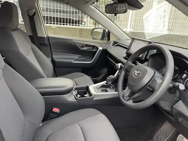 トヨタ ＲＡＶ４ ハイブリッドX 福岡県 2020(令2)年 8.5万km ホワイトパールクリスタルシャイン 純正９型SDナビ(フルセグTV/CD/DVD/BT)/バックカメラ/トヨタセーフティー/コーナーセンサー/BSM/レーダークルコン/ドラレコ/ETC/純正LEDヘッドライト/純正フロアマット/純正17インチアルミホイール/スマートキー/プッシュスタート