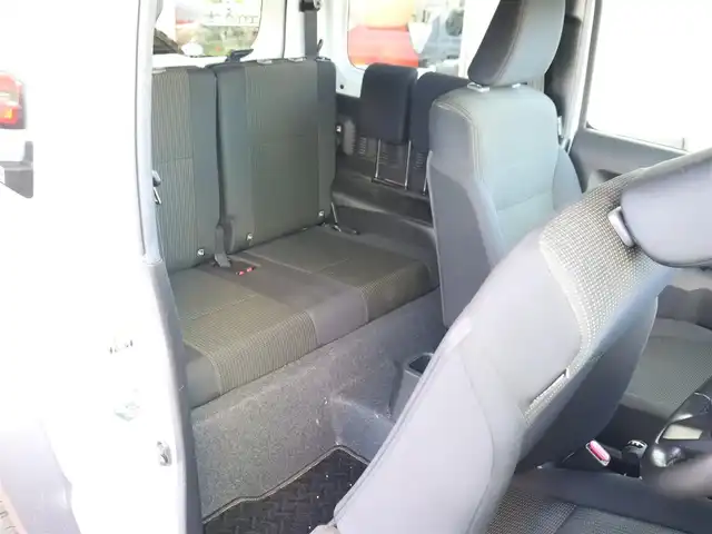 スズキ ジムニー シエラ JC 神奈川県 2022(令4)年 1.9万km ピュアホワイトP ワンオーナー/リフトアップ/デルタフォースAW１６インチ/JAOSサイドステップシール/社外オーディオ/Bluetooth/フロントカメラ/サイドカメラ/バックカメラ/プッシュスタート/ETC/ドライブレコーダー/保証書/取説/スペアスマートキー/記録(R.4.5.6.7)