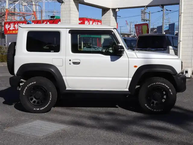 スズキ ジムニー シエラ JC 神奈川県 2022(令4)年 1.9万km ピュアホワイトP ワンオーナー/リフトアップ/デルタフォースAW１６インチ/JAOSサイドステップシール/社外オーディオ/Bluetooth/フロントカメラ/サイドカメラ/バックカメラ/プッシュスタート/ETC/ドライブレコーダー/保証書/取説/スペアスマートキー/記録(R.4.5.6.7)