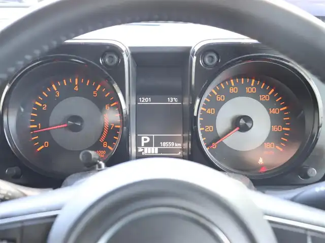 スズキ ジムニー シエラ JC 神奈川県 2022(令4)年 1.9万km ピュアホワイトP ワンオーナー/リフトアップ/デルタフォースAW１６インチ/JAOSサイドステップシール/社外オーディオ/Bluetooth/フロントカメラ/サイドカメラ/バックカメラ/プッシュスタート/ETC/ドライブレコーダー/保証書/取説/スペアスマートキー/記録(R.4.5.6.7)