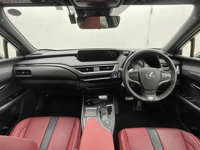 レクサス ＵＸ 250h Fスポーツ 茨城県 2019(平31)年 2.8万km グラファイトブラックガラスフレーク 純正ナビ/バックカメラ/フルセグ/サンルーフ/衝突被害軽減ブレーキ/車線逸脱抑制装置/レーダークルーズコントロール/オートマチックハイビーム/クリアランスソナー/BSM/ETC2.0/ドラレコ/シートヒーター/ステアリングヒーター/純正18インチAW/3眼LEDヘッドライト/スマートキー