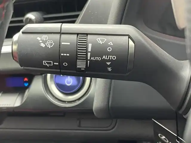 レクサス ＵＸ 250h Fスポーツ 茨城県 2019(平31)年 2.8万km グラファイトブラックガラスフレーク 純正ナビ/バックカメラ/フルセグ/サンルーフ/衝突被害軽減ブレーキ/車線逸脱抑制装置/レーダークルーズコントロール/オートマチックハイビーム/クリアランスソナー/BSM/ETC2.0/ドラレコ/シートヒーター/ステアリングヒーター/純正18インチAW/3眼LEDヘッドライト/スマートキー