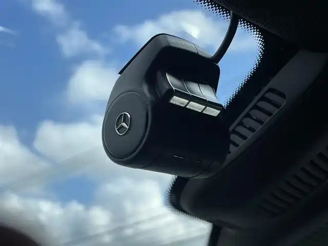 メルセデス・ベンツ Ｃ２００ アバンギャルド AMGライン 福岡県 2019(令1)年 4.6万km ダイヤモンドホワイト 純正10.25型HDDナビ/（フルセグTV/BT/AM/FM/CarPlay）/バックモニター/アクティブブレーキアシスト/ACC/パドルシフト/シートヒーター/コーナーセンサー/前後ドラレコ/ETC2.0/BSM/インテリジェントライトシステム/コンフォートエントリー/スペアキー/EQ Power Charge/エアサス搭載車