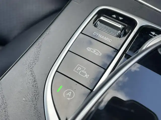 メルセデス・ベンツ Ｃ２００ アバンギャルド AMGライン 福岡県 2019(令1)年 4.6万km ダイヤモンドホワイト 純正10.25型HDDナビ/（フルセグTV/BT/AM/FM/CarPlay）/バックモニター/アクティブブレーキアシスト/ACC/パドルシフト/シートヒーター/コーナーセンサー/前後ドラレコ/ETC2.0/BSM/インテリジェントライトシステム/コンフォートエントリー/スペアキー/EQ Power Charge/エアサス搭載車
