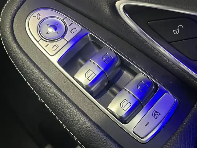メルセデス・ベンツ Ｃ２００ アバンギャルド AMGライン 静岡県 2019(令1)年 4.6万km ダイヤモンドホワイト 純正10.25型HDDナビ/（フルセグTV/BT/AM/FM/CarPlay）/バックモニター/アクティブブレーキアシスト/ACC/パドルシフト/シートヒーター/コーナーセンサー/前後ドラレコ/ETC2.0/BSM/インテリジェントライトシステム/コンフォートエントリー/スペアキー/EQ Power Charge/エアサス搭載車