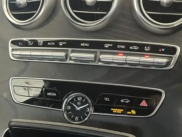 メルセデス・ベンツ Ｃ２００ アバンギャルド AMGライン 静岡県 2019(令1)年 4.6万km ダイヤモンドホワイト 純正10.25型HDDナビ/（フルセグTV/BT/AM/FM/CarPlay）/バックモニター/アクティブブレーキアシスト/ACC/パドルシフト/シートヒーター/コーナーセンサー/前後ドラレコ/ETC2.0/BSM/インテリジェントライトシステム/コンフォートエントリー/スペアキー/EQ Power Charge/エアサス搭載車