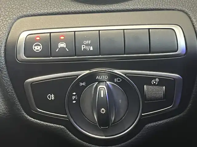 メルセデス・ベンツ Ｃ２００ アバンギャルド AMGライン 静岡県 2019(令1)年 4.6万km ダイヤモンドホワイト 純正10.25型HDDナビ/（フルセグTV/BT/AM/FM/CarPlay）/バックモニター/アクティブブレーキアシスト/ACC/パドルシフト/シートヒーター/コーナーセンサー/前後ドラレコ/ETC2.0/BSM/インテリジェントライトシステム/コンフォートエントリー/スペアキー/EQ Power Charge/エアサス搭載車