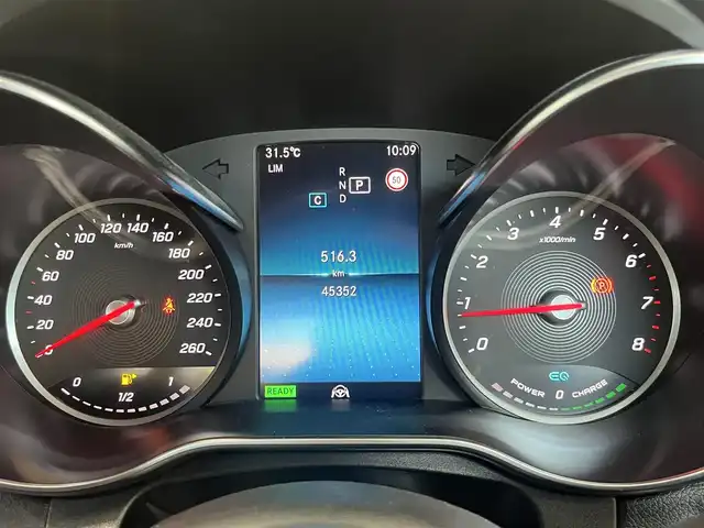 メルセデス・ベンツ Ｃ２００ アバンギャルド AMGライン 静岡県 2019(令1)年 4.6万km ダイヤモンドホワイト 純正10.25型HDDナビ/（フルセグTV/BT/AM/FM/CarPlay）/バックモニター/アクティブブレーキアシスト/ACC/パドルシフト/シートヒーター/コーナーセンサー/前後ドラレコ/ETC2.0/BSM/インテリジェントライトシステム/コンフォートエントリー/スペアキー/EQ Power Charge/エアサス搭載車