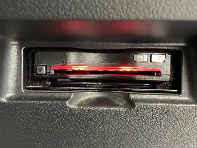 トヨタ ヴィッツ F セーフティーエディションⅢ 埼玉県 2019(平31)年 7.2万km ホワイトパールクリスタルシャイン 社外7インチナビ（AVIC-CZ700）/フルセグTV/バックカメラ/ビルトインETC/電動格納ミラー/アイドリングストップ/オートライト/オートハイビーム/ドラレコ前後/LEDヘッドライト/LEDフォグランプ/取扱説明書/記録簿/スペアキー