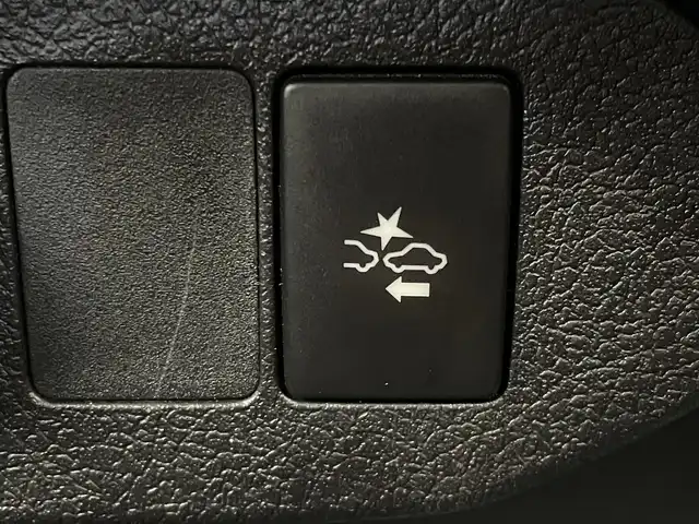 トヨタ ヴィッツ F セーフティーエディションⅢ 埼玉県 2019(平31)年 7.2万km ホワイトパールクリスタルシャイン 社外7インチナビ（AVIC-CZ700）/フルセグTV/バックカメラ/ビルトインETC/電動格納ミラー/アイドリングストップ/オートライト/オートハイビーム/ドラレコ前後/LEDヘッドライト/LEDフォグランプ/取扱説明書/記録簿/スペアキー