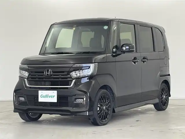 ホンダ Ｎ ＢＯＸ カスタム L ターボ スタイル+ブラック 群馬県 2022(令4)年 0.8万km クリスタルブラックパール 純正8インチナビ/(AM/FM/Bluetooth/TV/AppleCarPlay)/バックモニター/Honda SENSING/ ・衝突軽減ブレーキ/ ・歩行者事故低減ステアリング/ ・誤発進抑制機能/後方誤発進抑制機能/ ・路外逸脱抑制機能/車線維持支援システム/ ・渋滞追従機能付アダプティブクルーズコントロール/ ・先行車発進お知らせ機能/ ・標識認識機能/ ・オートハイビーム/両側電動スライドドア/パドルシフト/前席シートヒーター/ビルトインETC/純正ナビ連動ドライブレコーダー(前方)/電動パーキングブレーキ/オートブレーキホールド