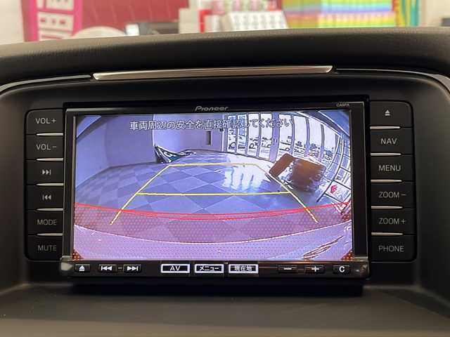 マツダ アテンザ ワゴン XD Lパッケージ 福井県 2014(平26)年 7万km スノーフレイクホワイトパールマイカ ワンオーナー/BOSEサウンド/純正7インチSDナビ/フルセグTV/バックカメラ/ETC/前後ドライブレコーダー/アダプティブクルーズコントロール/レーンキープアシスト/ブラインドスポットモニター/アクティブフロントライティングシステム/MTモード付AT/レザーシート/前席パワーシート/前席シートヒーター/パドルシフト/革巻きステアリング/HIDヘッドライト/フォグ/純正AW/社外AW付スタッドレスタイヤ4本車載/プッシュスタート/スマートキー×2/新車時保証書/取扱説明書
