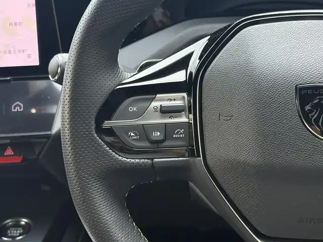 プジョー ３０８ GTハイブリッド 三重県 2022(令4)年 1.4万km 緑 ♪ワンオーナー /♪走行13504km/ターボ/充電ケーブル有/アクティブセーフティブレーキ/レーンキープアシスト/リアクロストラフィックアラート/インテリジェントハイビーム/レーダークルーズコントロール/コーナーセンサー/ハーフレザーシート/前席シートヒーター/D席メモリ付パワーシート /スマートキー×2/プッシュスタート/純正ナビ/・USB/・Bluetoothオーディオ/・Apple Car Play/・Android Auto/・バック/サイド/カーテンエアバック/・360°カメラ/ワイヤレス充電/純正18インチAW/LEDヘッドライト/リアフォグライト/オートライト/オートワイパー/ウィンカーミラー/オートリトラクタブルミラー/革巻ステアリング/ステアリングスイッチ/パドルシフト/プライバシーガラス/フロアマット/ETC/サイド/カーテンエアバック