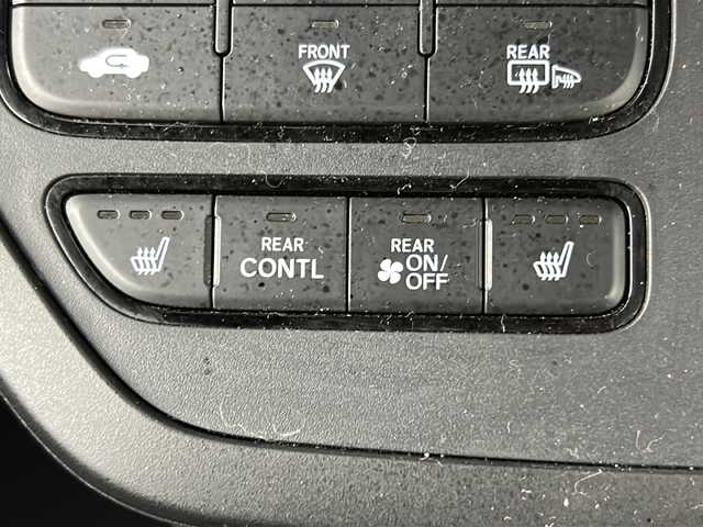 ホンダ ステップワゴン スパーダ 埼玉県 2024(令6)年 1.4万km クリスタルブラックパール 純正11.4インチナビ(LXM-247FLi)/・CD/DVD/Bluetooth/HDMI/フルセグTV/Musicrack/純正15.6インチリアモニター(VM-231FE)/マルチビューカメラ/両側電動スライドドア/ホンダセンシング/・衝突軽減システム/・誤発進抑制機能/・後方誤発進抑制機能/・アダプティブクルーズコントロール/・車線維持視線システム/・先行発進お知らせ機能/・ブラインドスポットインフォメーション/・標識認識機能/・オートハイブーム/前席シートヒーター/シートバックテーブル(運転席/助手席)/2列目キャプテンシート/電動パーキングブレーキ/ブレーキホールド/ステアリングスイッチ/パドルシフト/純正16インチアルミホイール/ETC/アイドリングストップ