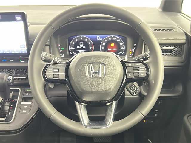 ホンダ ステップワゴン スパーダ 埼玉県 2024(令6)年 1.4万km クリスタルブラックパール 純正11.4インチナビ(LXM-247FLi)/・CD/DVD/Bluetooth/HDMI/フルセグTV/Musicrack/純正15.6インチリアモニター(VM-231FE)/マルチビューカメラ/両側電動スライドドア/ホンダセンシング/・衝突軽減システム/・誤発進抑制機能/・後方誤発進抑制機能/・アダプティブクルーズコントロール/・車線維持視線システム/・先行発進お知らせ機能/・ブラインドスポットインフォメーション/・標識認識機能/・オートハイブーム/前席シートヒーター/シートバックテーブル(運転席/助手席)/2列目キャプテンシート/電動パーキングブレーキ/ブレーキホールド/ステアリングスイッチ/パドルシフト/純正16インチアルミホイール/ETC/アイドリングストップ