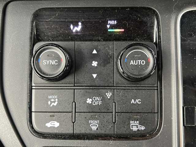 ホンダ ステップワゴン スパーダ 埼玉県 2024(令6)年 1.4万km クリスタルブラックパール 純正11.4インチナビ(LXM-247FLi)/・CD/DVD/Bluetooth/HDMI/フルセグTV/Musicrack/純正15.6インチリアモニター(VM-231FE)/マルチビューカメラ/両側電動スライドドア/ホンダセンシング/・衝突軽減システム/・誤発進抑制機能/・後方誤発進抑制機能/・アダプティブクルーズコントロール/・車線維持視線システム/・先行発進お知らせ機能/・ブラインドスポットインフォメーション/・標識認識機能/・オートハイブーム/前席シートヒーター/シートバックテーブル(運転席/助手席)/2列目キャプテンシート/電動パーキングブレーキ/ブレーキホールド/ステアリングスイッチ/パドルシフト/純正16インチアルミホイール/ETC/アイドリングストップ