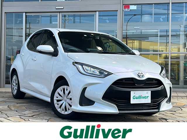 トヨタ ヤリス ハイブリッド Z 静岡県 2023(令5)年 1.3万km プラチナホワイトパールマイカ 純正ナビ/・ラジオ/USB/Bluetooth/Miracast/主要装備/・レーダークルーズコントロール　/・ドライブレコーダー　/・バックカメラ　/・ＥＴＣ　/・シートヒーター　/・レーンキープアシスト　/・オートライト　/・オートハイビーム　/・ステアリングヒーター　/・ＳＯＳコール　/・ＢＳＭ/・ステアリングリモコン/・ヒーテッドドアミラー/・純正アルミキャップ/・プリクラッシュセーフティー/・アイドリングストップ/・純正フロアマット/・LEDヘッドライト/・プッシュスタート/・スマートキー