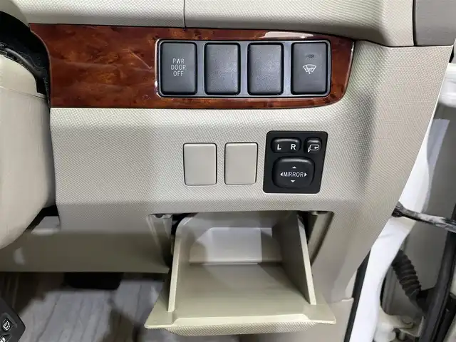 トヨタ エスティマ アエラス Gエディション 岩手県 2010(平22)年 13.2万km ホワイトパールクリスタルシャイン 両側パワースライドドア　/クルーズコントロール/リヤオートエアコン/寒冷地仕様/MTモード付AT/純正ナビ/バックカメラ/ETC/オートライト/HIDヘッドランプ/フォグランプ/オットマン/ウォークスルー/Bluetooth接続/純正フロアマット/社外１７インチアルミホイール