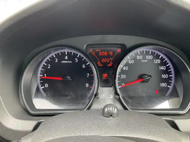 日産 ノート XVセレ +セーフ 滋賀県 2015(平27)年 6.1万km ブリリアントホワイトパール 車検8年3月まで/エマージェンシブレーキ/踏み間違い衝突防止アシスト/車線逸脱警報/純正7インチナビ/Bluetooth、CD、DVD、ワンセグテレビ/アラウンドビューモニター/バックカメラ/フロント/バックソナー/LEDヘッドライト/純正フロアマット/ドアバイザー/プッシュスタート/スペアキー有り/取扱説明書/保証書