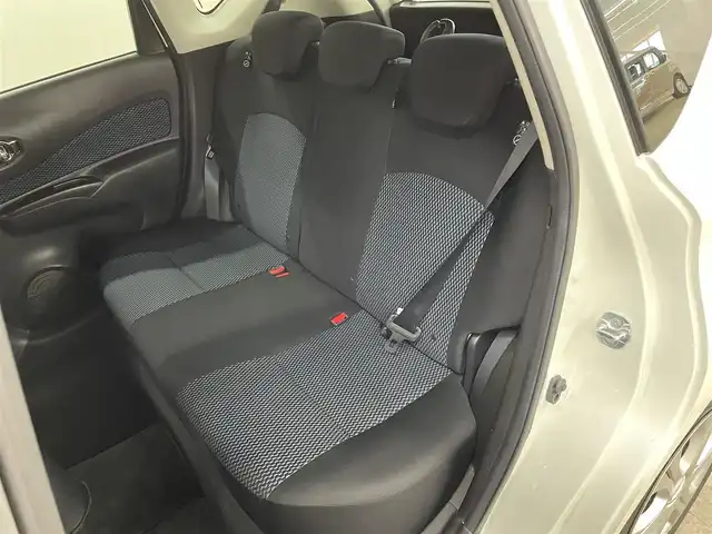 日産 ノート XVセレ +セーフ 長崎県 2015(平27)年 6.1万km ブリリアントホワイトパール 純正7インチナビ　（MC314D-W）/・フルセグTV　CD/DVD/SD/Bluetooth/バックカメラ/アラウンドビューモニター/コーナーセンサー/アイドリングストップ/プッシュスタート/エマージェンシブレーキ/踏み間違い衝突防止アシスト/車線逸脱警報/電動格納ミラー/純正フロアマット/取扱説明書/保証書