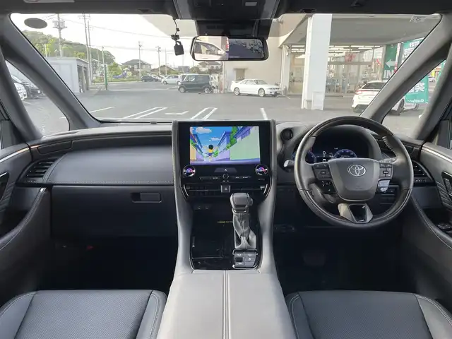 トヨタ アルファード Z 栃木県 2024(令6)年 1.3万km プラチナホワイトパールマイカ ワンオーナー/Toyota Safety Sense/・プリクラッシュセーフティ/・緊急時操舵支援(アクティブ操舵支援付)+フロントクロストラフィックアラート［FCTA］+レーンチェンジアラート［LCA］/・レーントレーシングアシスト［LTA］+レーンディパーチャーアラート［LDA］/・レーダークルーズコントロール(全車速追従機能付)/・アダプティブハイビームシステム［AHS］/・ロードサインアシスト［RSA］/・ドライバー緊急時対応システム/・プロアクティブドライビングアシスト［PDA］/・発進遅れ告知機能［TMN］/・ブラインドスポットモニター［BSM］+安心降車アシスト(ドアオープン制御付)+後方車両接近告知周辺車両接近時サポート(通報提案機能)+後方車両への接近警報+セカンダリーコリジョンブレーキ(停車中後突対応)/パノラミックビューモニター/14インチディスプレイオーディオ(コネクティッドナビ対応)/・地デジ(フルセグ)/・Bluetooth/・Apple Carplay/Android Auto/・USB/12.3インチTFTカラーメーター/ステアリングヒーター/快適温熱シート+ベンチレーション(フロント・セカンドシート)/エグゼクティブパワーシート(セカンドシート)
