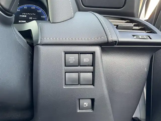 トヨタ アルファード Z 栃木県 2024(令6)年 1.3万km プラチナホワイトパールマイカ ワンオーナー/Toyota Safety Sense/・プリクラッシュセーフティ/・緊急時操舵支援(アクティブ操舵支援付)+フロントクロストラフィックアラート［FCTA］+レーンチェンジアラート［LCA］/・レーントレーシングアシスト［LTA］+レーンディパーチャーアラート［LDA］/・レーダークルーズコントロール(全車速追従機能付)/・アダプティブハイビームシステム［AHS］/・ロードサインアシスト［RSA］/・ドライバー緊急時対応システム/・プロアクティブドライビングアシスト［PDA］/・発進遅れ告知機能［TMN］/・ブラインドスポットモニター［BSM］+安心降車アシスト(ドアオープン制御付)+後方車両接近告知周辺車両接近時サポート(通報提案機能)+後方車両への接近警報+セカンダリーコリジョンブレーキ(停車中後突対応)/パノラミックビューモニター/14インチディスプレイオーディオ(コネクティッドナビ対応)/・地デジ(フルセグ)/・Bluetooth/・Apple Carplay/Android Auto/・USB/12.3インチTFTカラーメーター/ステアリングヒーター/快適温熱シート+ベンチレーション(フロント・セカンドシート)/エグゼクティブパワーシート(セカンドシート)