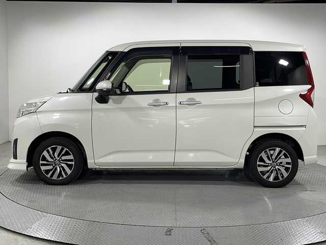 トヨタ ルーミー カスタムG 広島県 2020(令2)年 3.9万km パールホワイトⅢ 禁煙/純正ナビ/バックカメラ/両側パワースライドドア/クルーズコントロール/衝突軽減ブレーキ/車線逸脱警報/オートマチックハイビーム/コーナーセンサー/純正１４インチアルミホイール/LEDヘッドライト/スマートキー/スペアキー