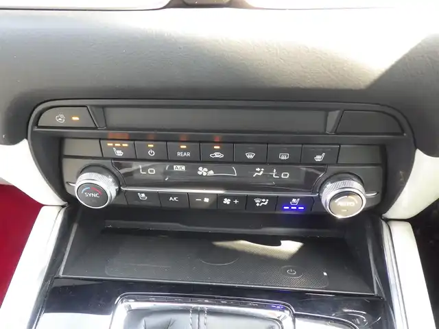 マツダ ＣＸ－８ XD エクスクルーシブモード 千葉県 2022(令4)年 4.2万km プラチナクォーツメタリック i-ACTIVSENSE/・スマートシティブレーキサポート/・レーンキープ・アシスト・システム/・ブラインドスポットモニタリング/アクティブ・ドライビング・ディスプレイ/ホワイトレザーシート/前席パワーシート/各席エアシート/シートヒーター/ワイヤレス充電/BOSEサウンド/純正SDナビ/地デジTV/【Bluetooth接続】/360°ビュー・モニター/ドライブレコーダー（前後撮影）/革巻きステアリング/ステアリングスイッチ/ETC（2.0）/LEDヘッドライト/フォグライト/ウインカーミラー/コーナーセンサー/純正19インチアルミホイル/サイド/カーテンエアバッグ/アドバンストキーレスエントリー