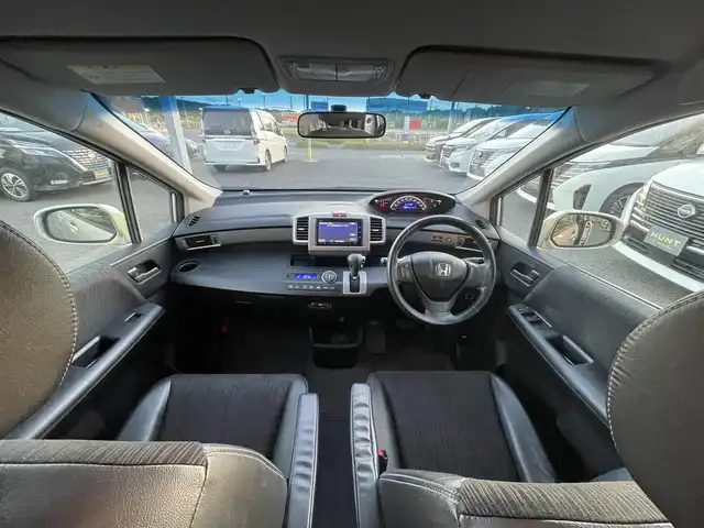 ホンダ フリード Gエアロ 千葉県 2014(平26)年 13.2万km スーパープラチナメタリック ユーザー買取車両/純正メモリナビ(VXM-145VFi)/・フルセグ/BT/DVD/CD/バックカメラ/ステアリングスイッチ/ETC/両側パワースライドドア/HIDヘッドライト/スマートキー/純正フロアマット/電動格納ミラー/純正15インチAW