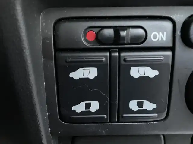 ホンダ フリード Gエアロ 千葉県 2014(平26)年 13.2万km スーパープラチナメタリック ユーザー買取車両/純正メモリナビ(VXM-145VFi)/・フルセグ/BT/DVD/CD/バックカメラ/ステアリングスイッチ/ETC/両側パワースライドドア/HIDヘッドライト/スマートキー/純正フロアマット/電動格納ミラー/純正15インチAW