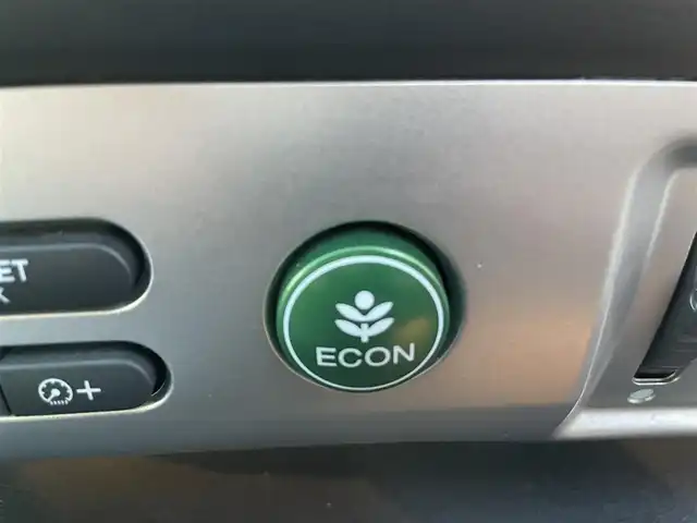 ホンダ フリード Gエアロ 千葉県 2014(平26)年 13.2万km スーパープラチナメタリック ユーザー買取車両/純正メモリナビ(VXM-145VFi)/・フルセグ/BT/DVD/CD/バックカメラ/ステアリングスイッチ/ETC/両側パワースライドドア/HIDヘッドライト/スマートキー/純正フロアマット/電動格納ミラー/純正15インチAW