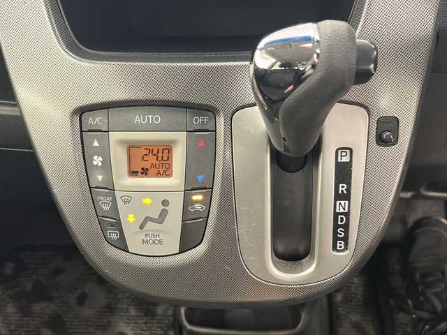 ダイハツ ムーヴ カスタム X VSスマートセレSA 岐阜県 2014(平26)年 12.3万km パールホワイトⅢ スマートアシスト/SDナビ/フルセグTV/Bluetooth/エコアイドル/ETC/LEDヘッドライト/オートライト/スマートキー/プッシュスタート/革巻ステアリング