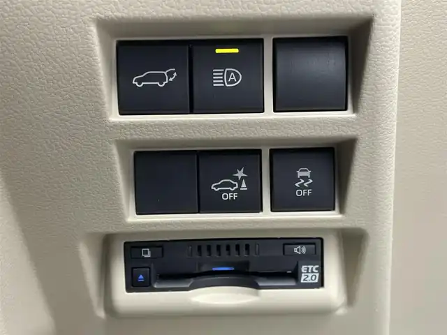 トヨタ ランドクルーザー ZX 宮城県 2023(令5)年 1.8万km プレシャスホワイトパール リアエンターテーメント/純正ナビ/CD/DVD/Bluetooth/フルセグTV/Apple car play/Android Auto/JBLサウンド/サンルーフ/リアエンターテインメント（HDMI）/モデリスタエアロ＋マフラーカッター/ルーフレール/トヨタセーフティセンス/レーダークルーズコントロール/レーンキープアシスト/衝突軽減ブレーキ/クリアランスソナー/先行車発進警報/ロードサインアシスト/ブラインドスポットモニター/ヘッドアップディスプレイ/全方位カメラ/電動パーキング/オートホールド/オートハイビーム/ダウンヒルアシスト/クールボックス/レザーシート/前席パワーシート/運転席シートメモリー/エアーシート/シートヒーター（セカンドシートまで）/ステアリングヒーター/１００V充電/電動格納サードシート/パワーバックドア/ビルトインETC２．０/指紋認証スタートスイッチ/三眼ヘッドライト/フロアマット/ドアバイザー