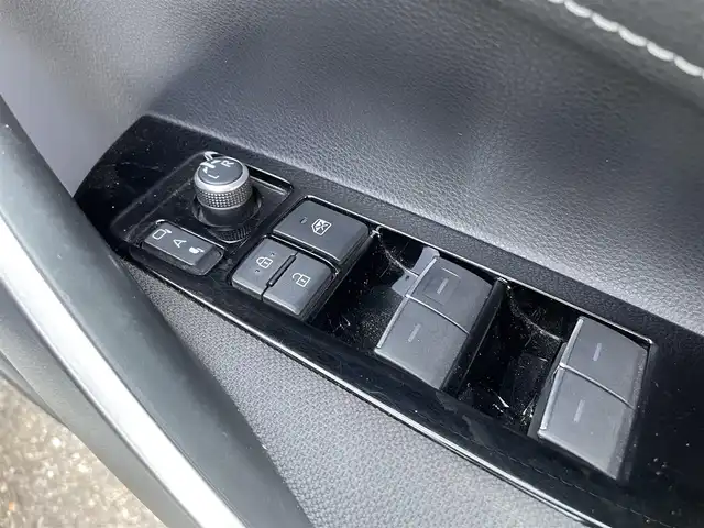 トヨタ カローラツーリング ハイブリッド S 石川県 2020(令2)年 9.8万km ホワイトパールクリスタルシャイン 4WD/トヨタセーフティセンス/純正ディスプレイオーディオ/ナビ/バックカメラ/LEDヘッドライト/ETC/ドライブレコーダー/レーダークルーズ/純正アルミホイール/スマートキー/プッシュスタート