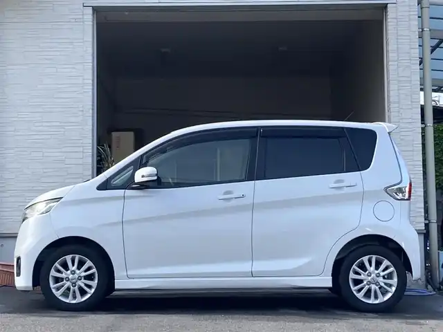日産 デイズ ハイウェイスターX 大分県 2015(平27)年 5.9万km パール ワンオーナー /純正14インチアルミホイール/純正ナビ/フルセグTV/Bluetooth/純正フロアマット/社外ETC/バックカメラ/5月3日から5月7日までお休みの為、書類発送及び車両搬出は5月8日以降になります。