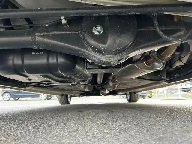 スズキ アルト ワークス 宮城県 2020(令2)年 5.4万km ピュアホワイトP TEIN車高調/HKSマフラー/社外エアクリーナー/ADVAN Racing15インチAW/セーフティサポート/・デュアルセンサーブレーキサポート/・後退時ブレーキサポート/・誤発進抑制機能（後方含む）/・リアパーキングセンサー/・車線逸脱警報/・ふらつき警報機能/・先行車発進お知らせ機能/・ハイビームアシスト/純正ナビ（CN-RZ753W）/・CD/DVD/・Bluetooth/・フルセグTV/バックカメラ/ビルトインETC/革巻きステアリング/パドルシフト/HIDヘッドランプ/フォグランプ/オートライト/スマートキー/プッシュスタート/電動格納ミラー/純正フロアマット/純正ドアバイザー/Wエアバッグ