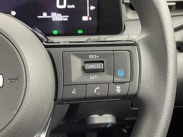 日産 ノート X 90周年記念車 岡山県 2024(令6)年 0.3万km バーガンディー 純正9インチメモリナビゲーション/【BT/USB/HDMI/フルセグTV】/プロパイロット/衝突軽減ブレーキ/アラウンドビューモニター/ビルトインETC2.0/LEDヘッドライト/デジタルインナーミラー/純正ドライブレコーダー/純正16インチアルミ/純正フロアマット/ステアリングスイッチ/アイドリングストップ/チルトステアリング/ウィンカーミラー/シートリフター/純正ドアバイザー/横滑り防止機能/プッシュスタート/スマートキー×2/禁煙車/取扱説明書/ナビ取扱説明書