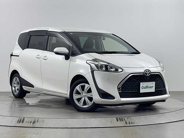 トヨタ シエンタ G セーフティエディション 埼玉県 2020(令2)年 3万km ホワイトパールクリスタルシャイン 純正ナビ　NSCN-W68/(Bluetooth/CD/AM/FM)/地デジワンセグ/全方位カメラ/前方ドライブレコーダー/ETC/オートマチックハイビーム/車線逸脱警報/衝突軽減ブレーキ/クリアランスソナー/先行車発進お知らせ機能/リヤシートリマインダー/ステアリングヒーター/運転席・助手席シートヒーター/アイドリングストップ/両側パワースライドドア/プッシュスタート/ステアリングリモコン/ウィンカーミラー/純正フロアマット/純正ドアバイザー