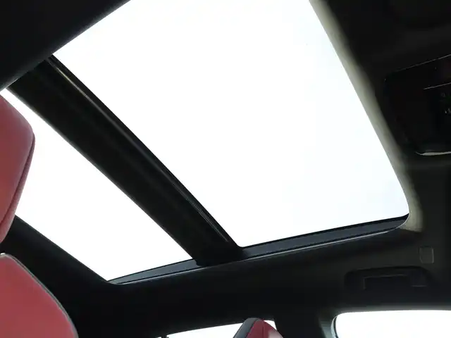 レクサス ＲＸ 350 Fスポーツ 宮城県 2024(令6)年 1.8万km ホワイトノーヴァガラスフレーク 純正ナビ【ＢＴ／フルセグＴＶ】/ワンオーナー　/パノラマルーフ　/３眼ＬＥＤヘッドライト　/オレンジキャリパー　/ハーフレザーシート　/ＨＵＤ　/パノラミックビューモニター　/マークレビンソンサウンド　/パドルシフト/レーダークルーズコントロール/プリクラッシュセーフティ/レーンディパーチャーアラート/レーンチェンジアシスト/プロアクティブドライビングアシスト/フロントクロストラフィックアラート/リヤクロストラフィックアラート/ブラインドスポットモニター/クリアランスソナー/安心降車アシスト/ステアリングヒーター/オートホールド/ルーフレール/パワーバックドア/ダウンヒルアシストコントロール/純正21インチAW/前席シートヒーター/エアシート/ビルトインETC2.0/前席パワーシート/D席メモリー付き/禁煙車