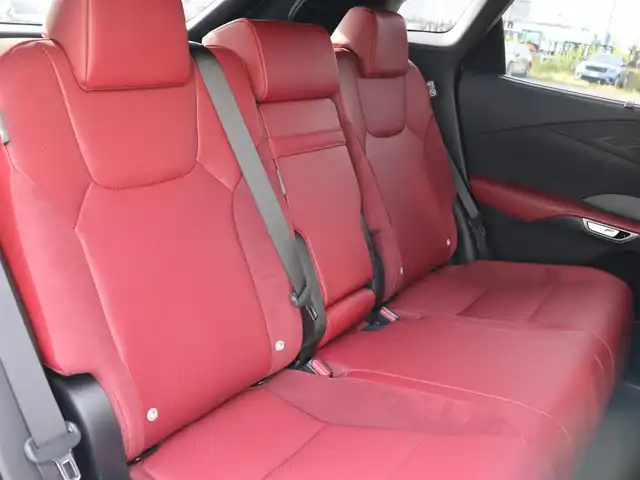 レクサス ＲＸ 350 Fスポーツ 宮城県 2024(令6)年 1.8万km ホワイトノーヴァガラスフレーク 純正ナビ【ＢＴ／フルセグＴＶ】/ワンオーナー　/パノラマルーフ　/３眼ＬＥＤヘッドライト　/オレンジキャリパー　/ハーフレザーシート　/ＨＵＤ　/パノラミックビューモニター　/マークレビンソンサウンド　/パドルシフト/レーダークルーズコントロール/プリクラッシュセーフティ/レーンディパーチャーアラート/レーンチェンジアシスト/プロアクティブドライビングアシスト/フロントクロストラフィックアラート/リヤクロストラフィックアラート/ブラインドスポットモニター/クリアランスソナー/安心降車アシスト/ステアリングヒーター/オートホールド/ルーフレール/パワーバックドア/ダウンヒルアシストコントロール/純正21インチAW/前席シートヒーター/エアシート/ビルトインETC2.0/前席パワーシート/D席メモリー付き/禁煙車