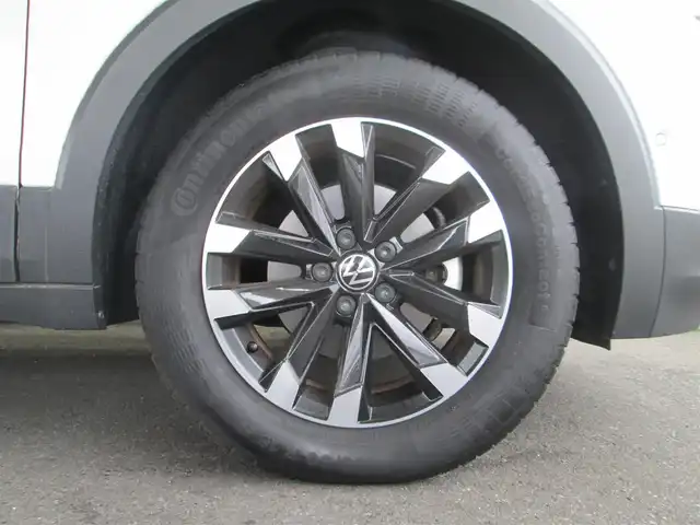フォルクスワーゲン ＶＷ Ｔ－クロス TSI アクティブ 千葉県 2022(令4)年 1.4万km 白 純正メモリーナビ/バックカメラ/アダプティブクルーズコントロール/パークディスタンスコントロール/ブラインドスポットモニター/パークアシスト/レーンアシスト/前後ドライブレコーダー/ウインカードアミラー/ステアリングシフト/ルーフレール/LEDヘッドライト/フォグランプ/オートライト/スマートキー/ETC2.0