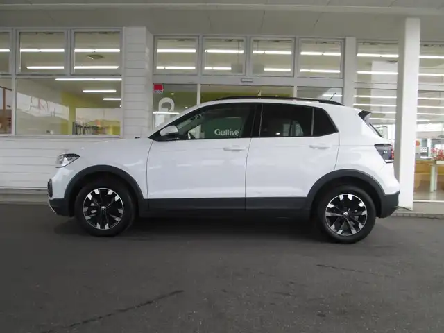 フォルクスワーゲン ＶＷ Ｔ－クロス TSI アクティブ 千葉県 2022(令4)年 1.4万km 白 純正メモリーナビ/バックカメラ/アダプティブクルーズコントロール/パークディスタンスコントロール/ブラインドスポットモニター/パークアシスト/レーンアシスト/前後ドライブレコーダー/ウインカードアミラー/ステアリングシフト/ルーフレール/LEDヘッドライト/フォグランプ/オートライト/スマートキー/ETC2.0